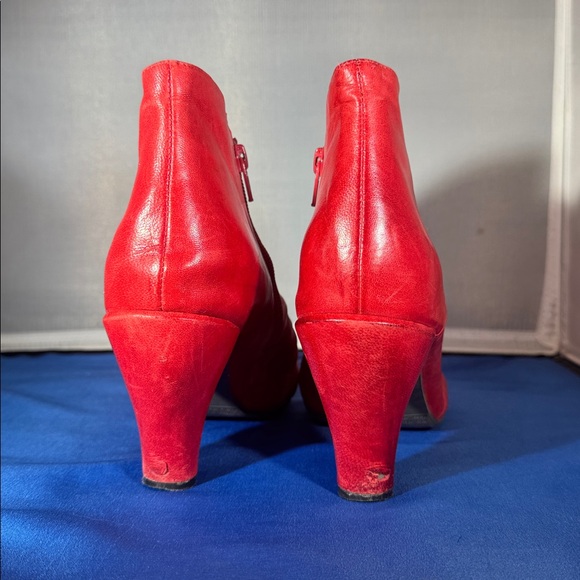 Miz Mooz Erica red leather zip up booties ankle boots size 9 - Picture 3 of 10